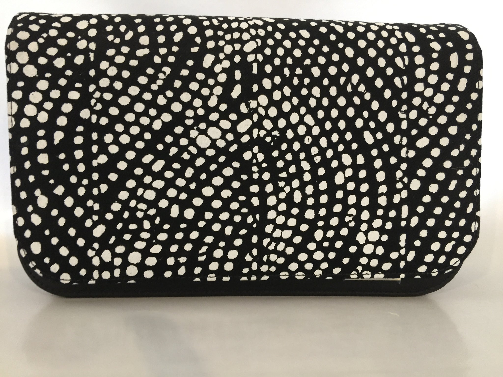 Meg handbag featuring Winga ( waves) by Aboriginal artist Maria Josette Orsto, Tiwi Designs